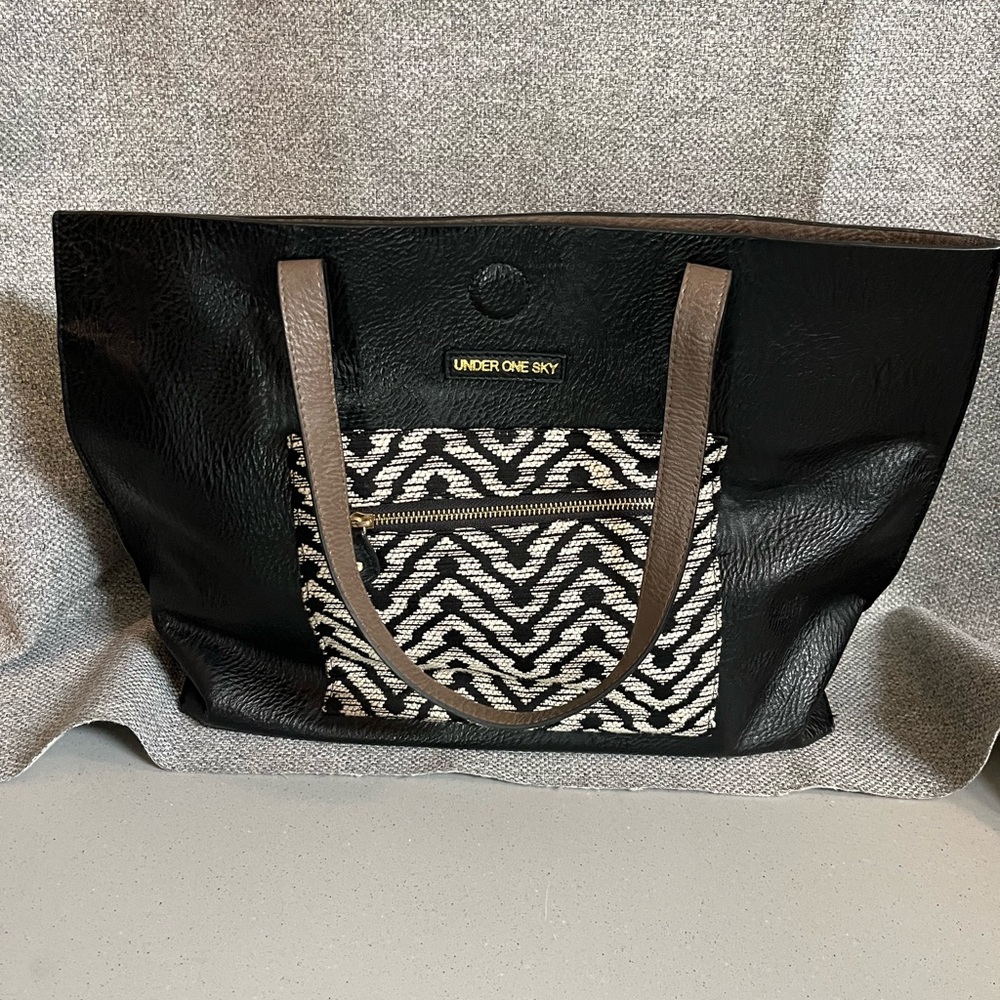 Cute faux leather tote bag!